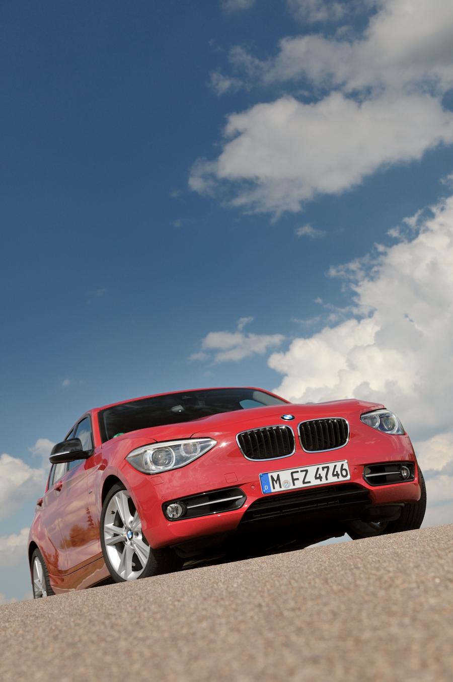  BMW 118i Sport Line 2011 года  (фото 46 из 185)